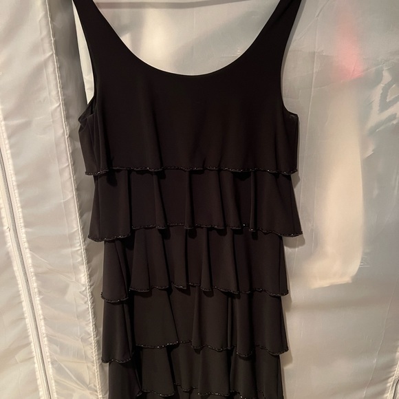 Black Evening dress. - Picture 3 of 3